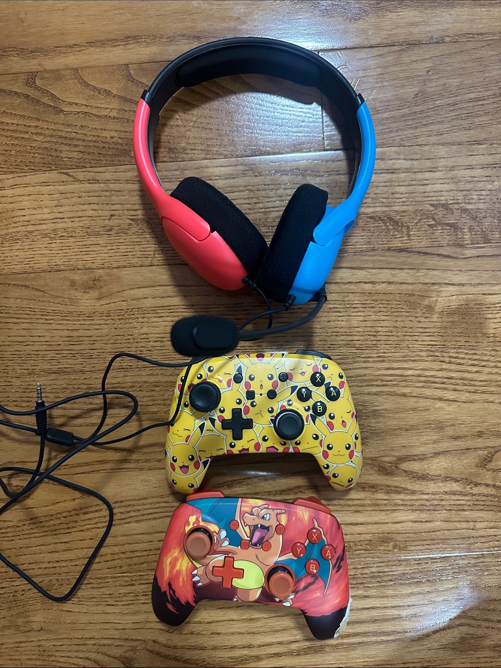 Nintendo switch wired Gaming Headset and controllers
